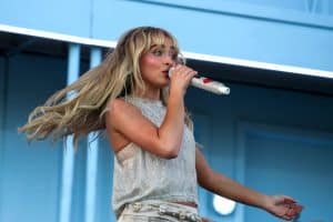 Sabrina Carpenter reportedly coming to Fortnite